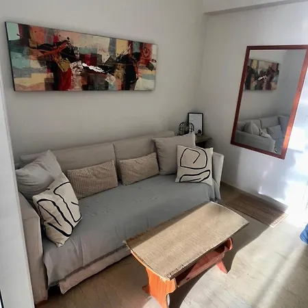 Breeze Apartman Lutráki